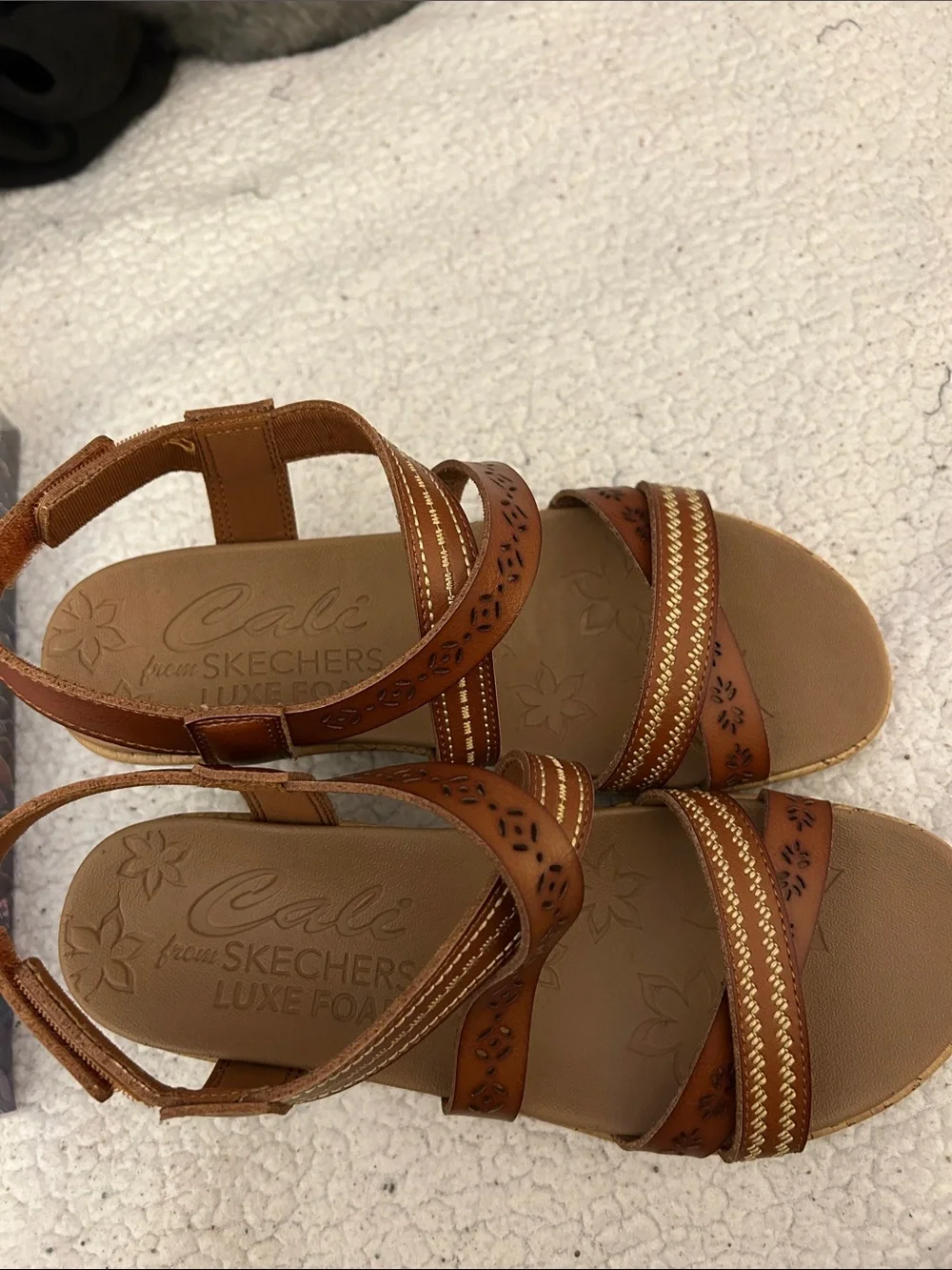 Skechers Women's Cali Luxe Foam Tan Brown Strappy Sandals